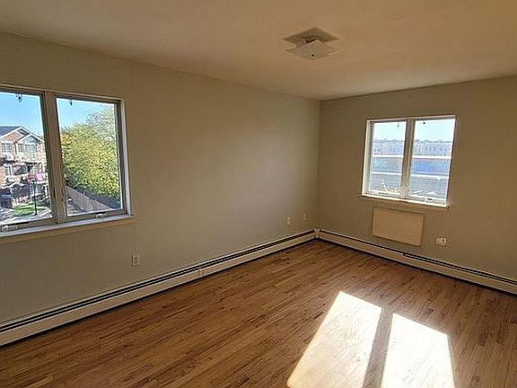 3rd image of 65-86 Terrace Ct #3