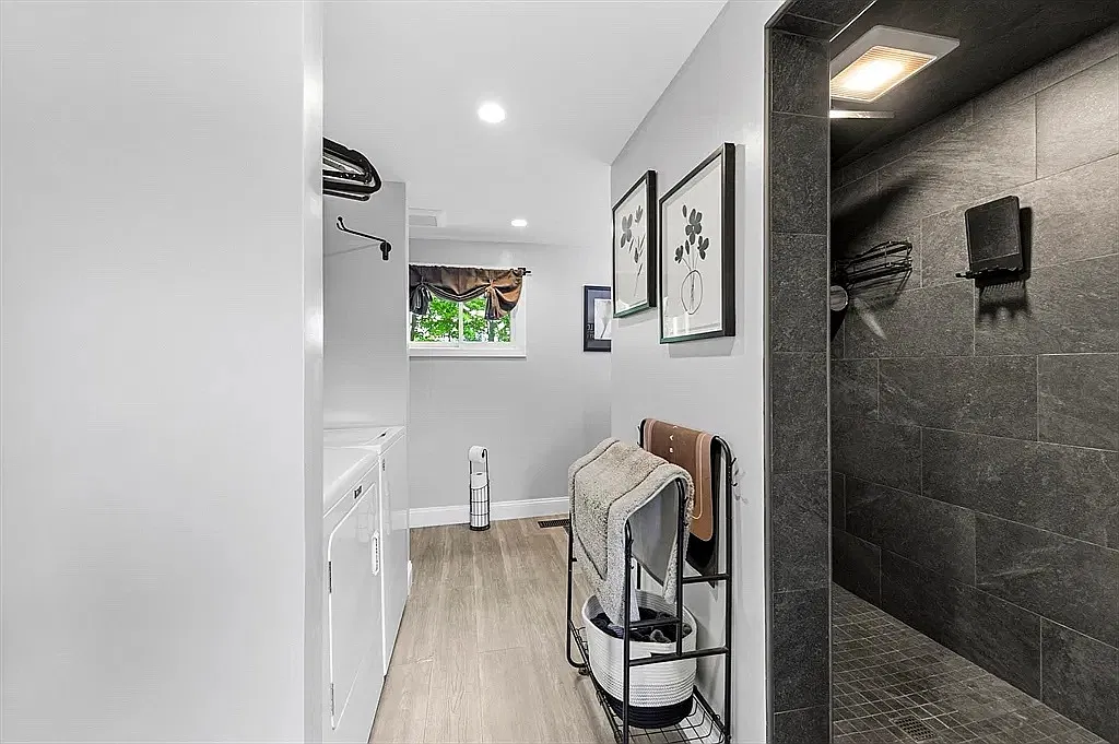 Spacious 3-Bed Unit in Merrimac — Photo 4