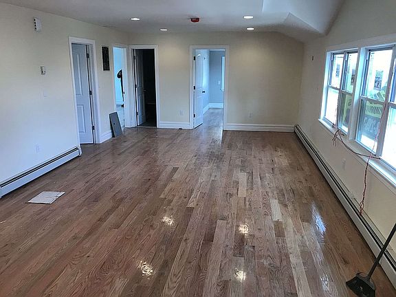 5th image of 94-66 224th St #1