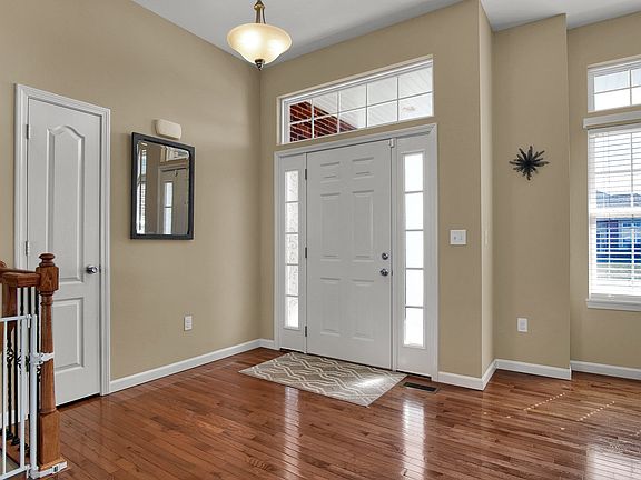 3rd image of 309 Aberdeen Dr