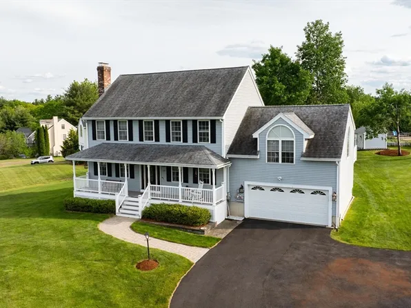 59 Emerald St, Tyngsboro, MA 01879