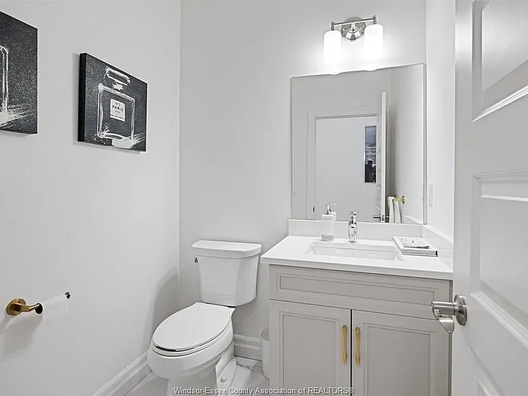 116 Peters St — Photo 11