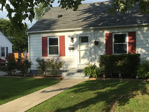 2nd image of 2817 Allen St