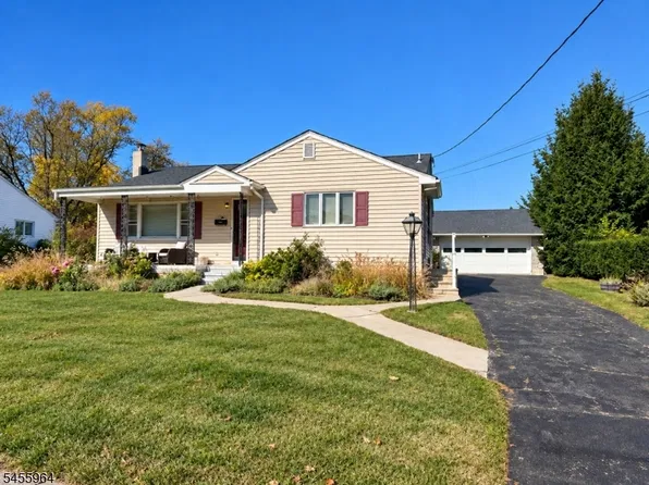 808 Rhine Blvd, Raritan Boro, NJ 08869
