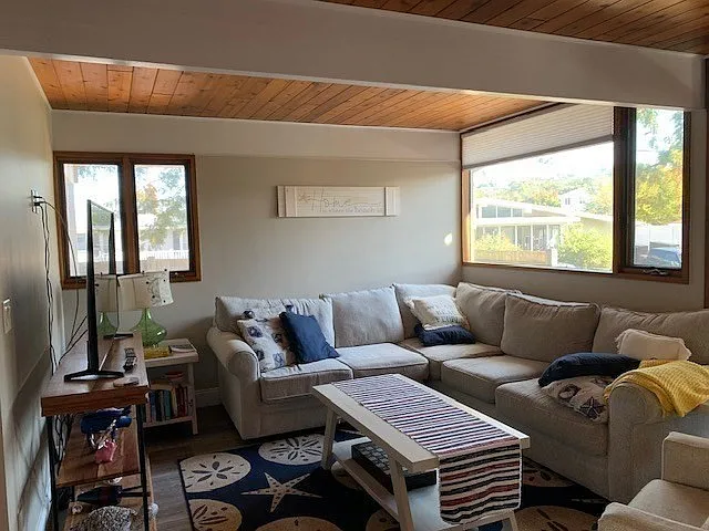 4 bed, 3.0 bath, 2164 sqft, $7,500 — Photo 4