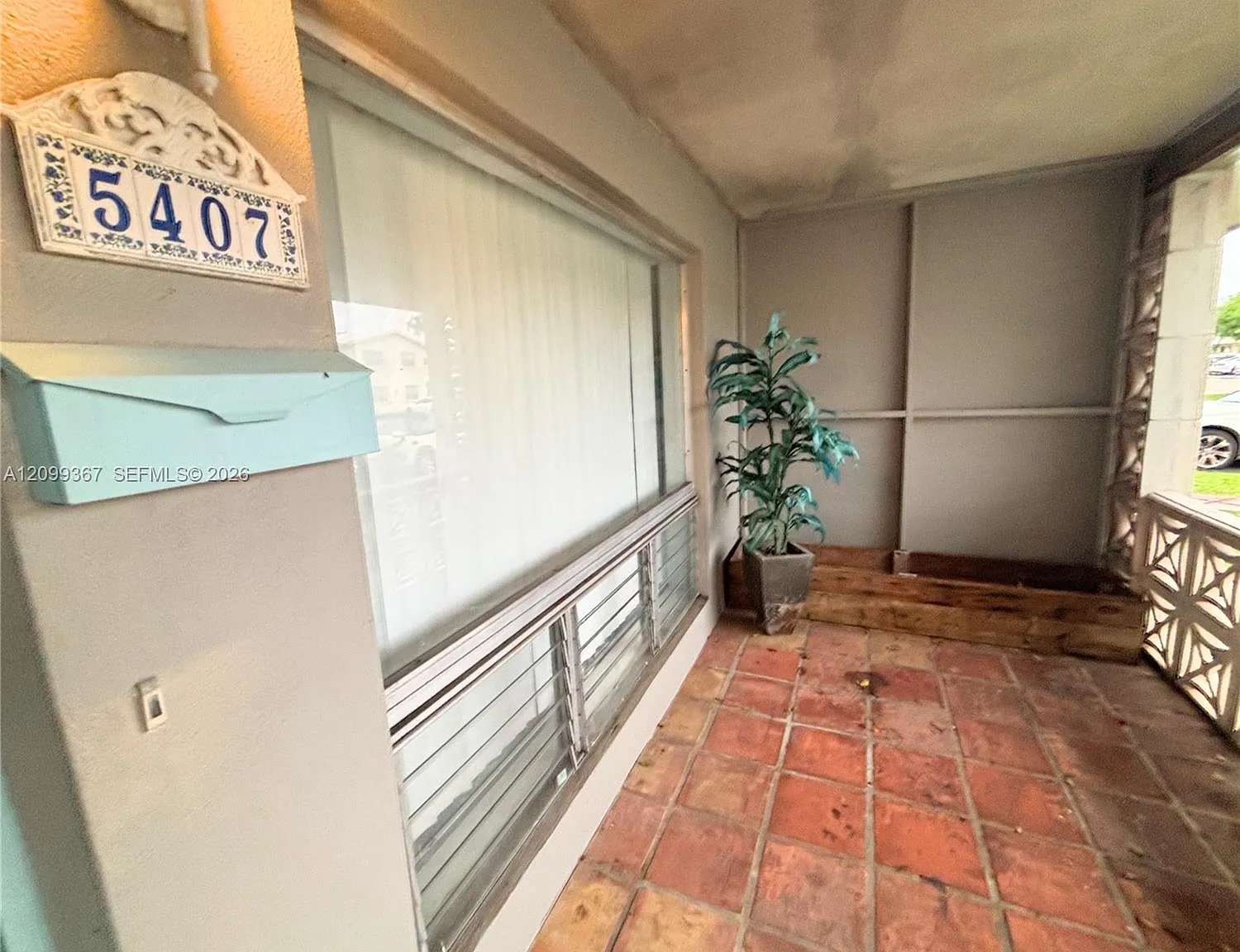 Coral Ridge Add — Photo 3