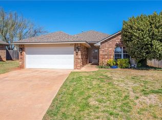 12537 SW 12th St, Yukon, OK 73099