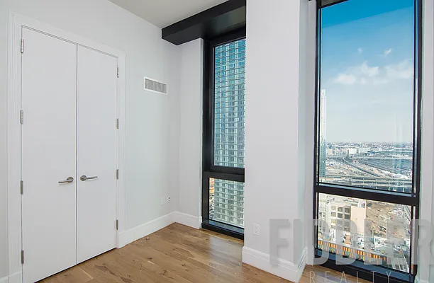 Rented by The KCI Group | media 125