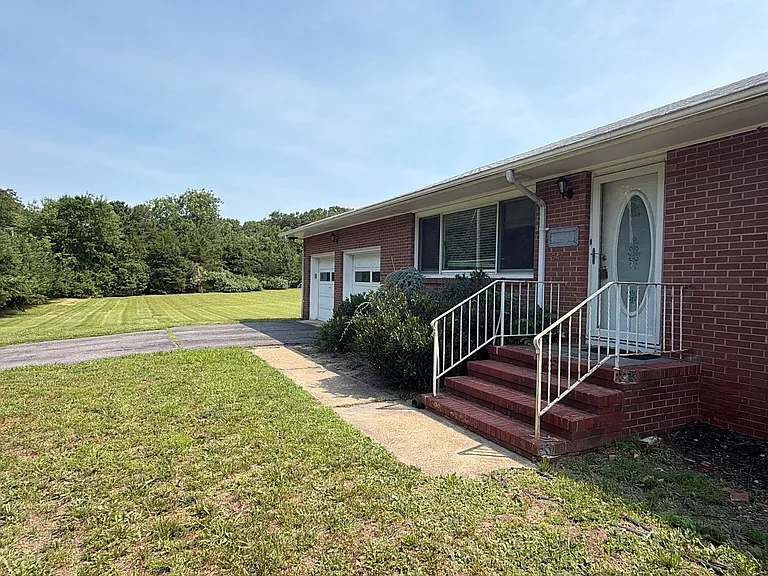 545 Cassville Rd — Photo 6