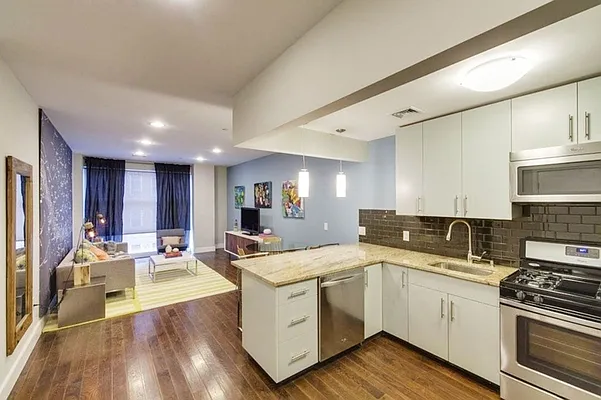 Rented by MNS | media 13