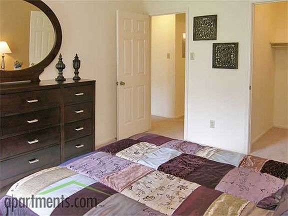 3rd image of 5539 Southfield Dr APT F