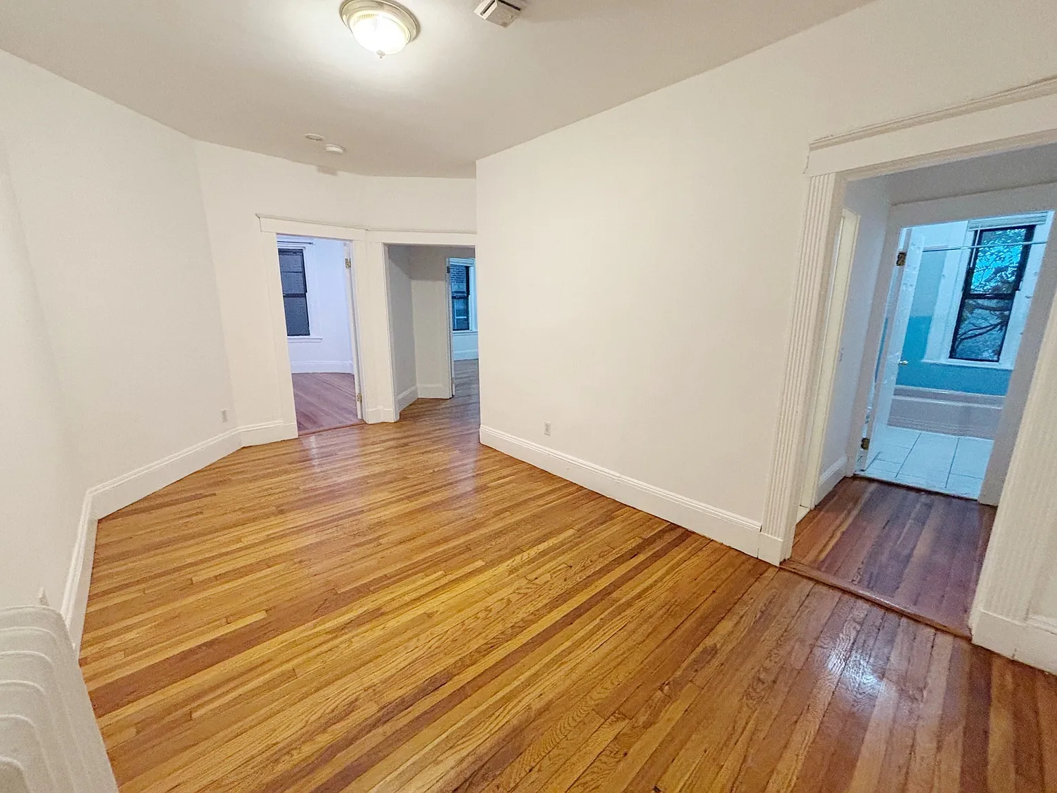 3 bed, 2.0 bath, 865 sqft, $3,300 — Photo 1