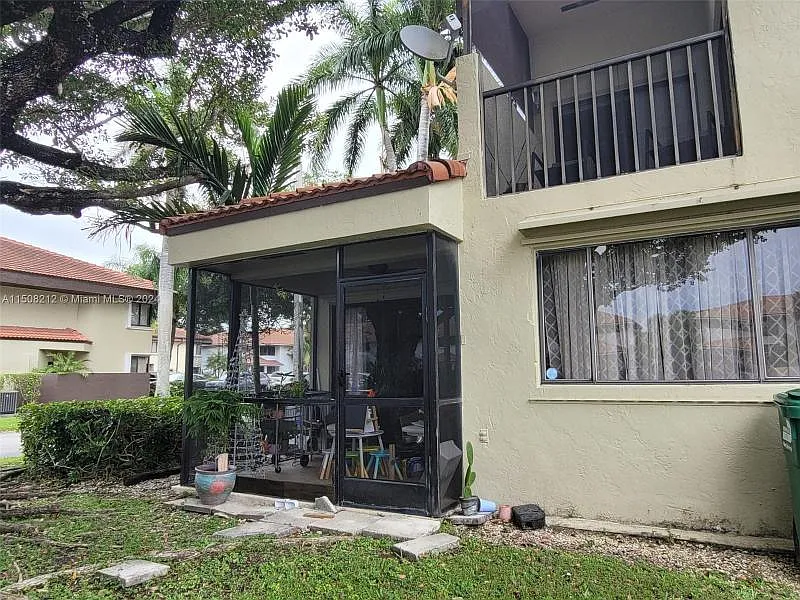 9673 SW 138th Ave — Photo 4