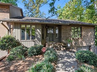 204 Ridgelea Ct, Winston Salem, NC 27104