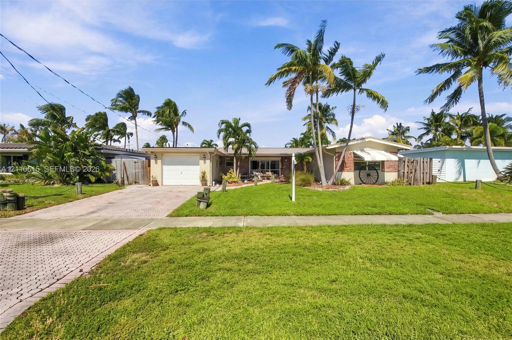 131 SE 12th St, Pompano Beach