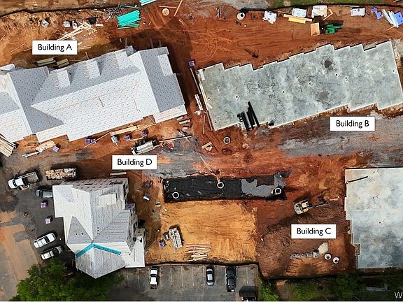 3rd image of 612 4th St NE