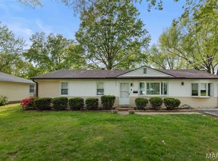 1703 Foster Dr, Belleville, IL 62226