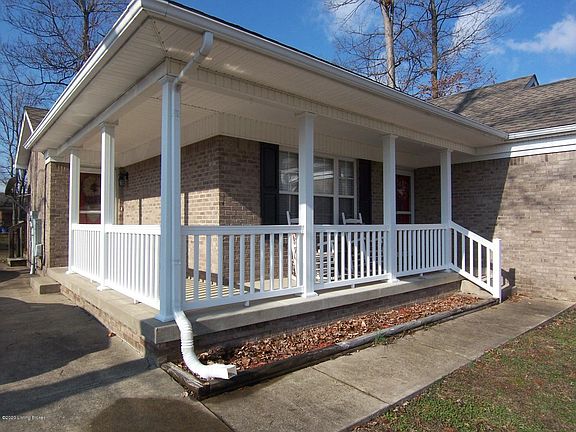 2nd image of 105 Peabody Loop