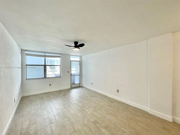 4th image of 910 Jefferson Ave APT 2A