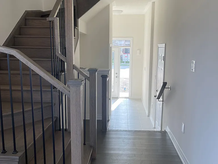 160 William Booth Ave — Photo 3