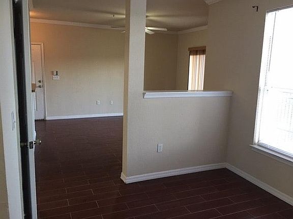 5th image of 3712 Castle Pines Ln #B