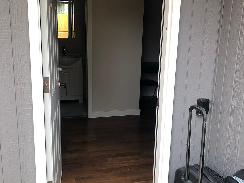 1st image of 13202 100th Pl NE Unit 3