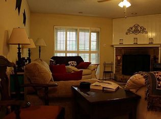 1721 Westview Ter #H1, Arlington, TX 76013