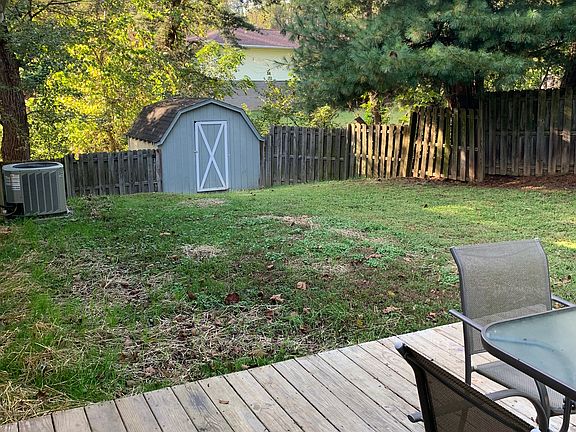 3rd image of 17 Renoir Dr