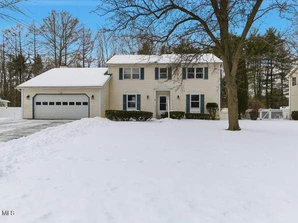 36 Dunwoodie Road, Glenmont, NY 12077