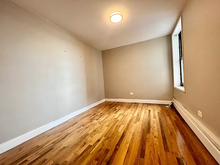1068 Ward Ave #1E — Photo 17