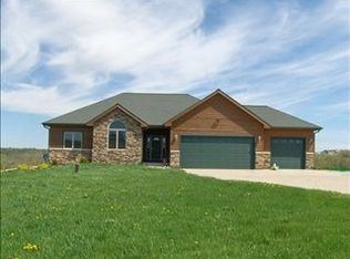 N8787 Badger Rd, Blanchardville, WI 53516