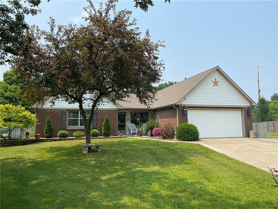 1st image of 715 Leatherwood Dr