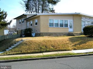 1003 Surrey Rd, Philadelphia, PA 19115