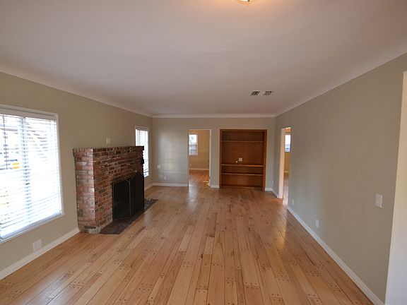 2nd image of 14205 Haynes St