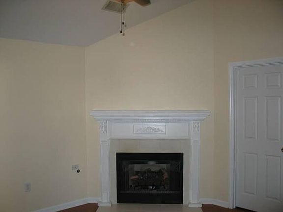 Living Room (Cathedral ce