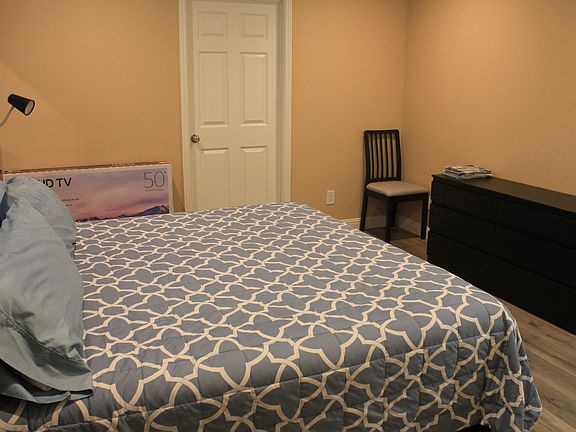 4th image of 1901 Morse St #1