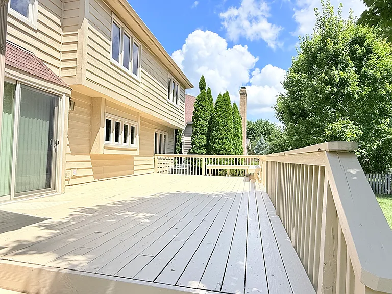 2318 River Woods Dr — Photo 34