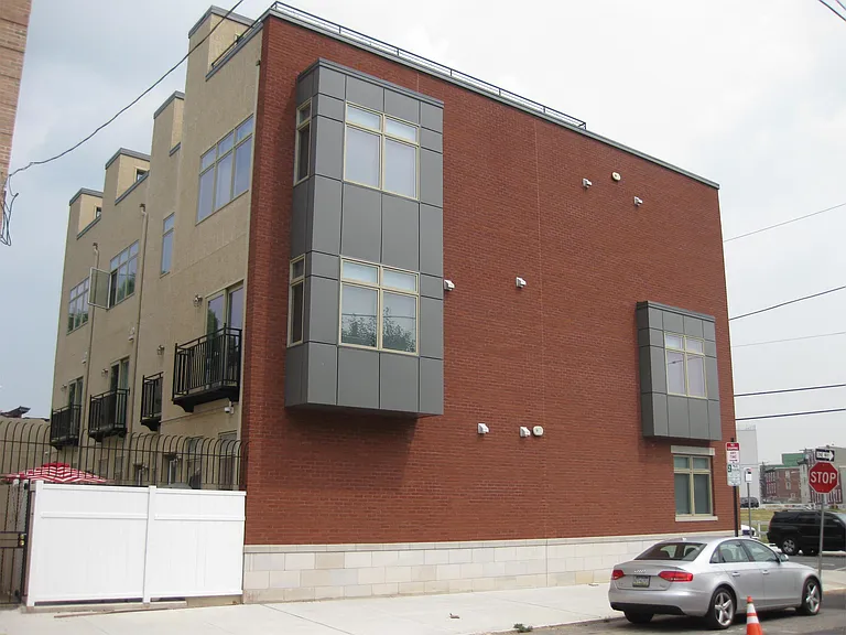 802 N 19th St #1 — Photo 14