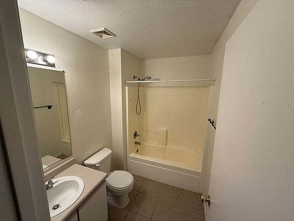 3rd image of 8551 E Lakeview Ave