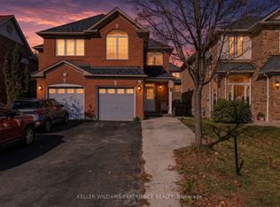 1429 Weir Chase, Mississauga, ON L5V 2X1