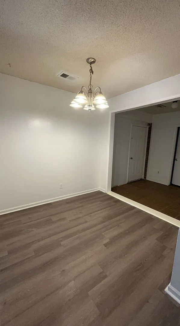 Recently Renovated 3-Bedroom, 2-Bath Duplex — Photo 3