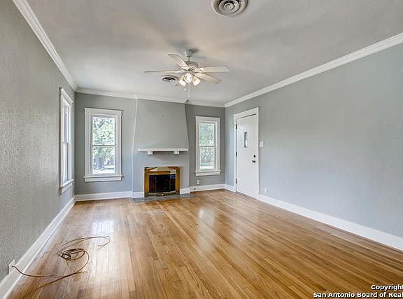 4th image of 1534 Schley Ave