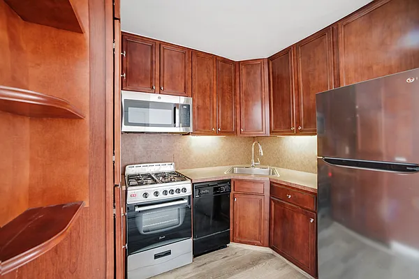 Rented by Brown Harris Stevens | media 13