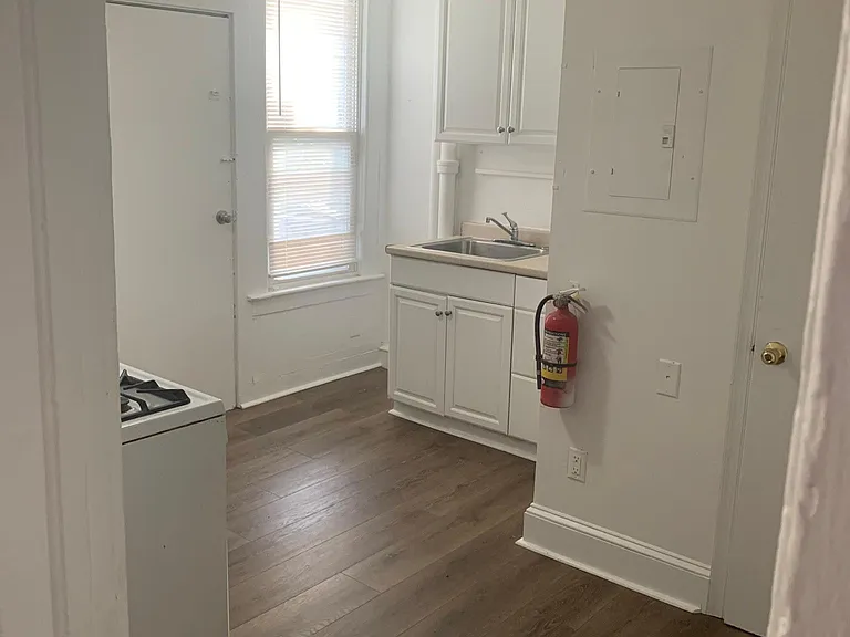 52 E Stratford Ave #I — Photo 5