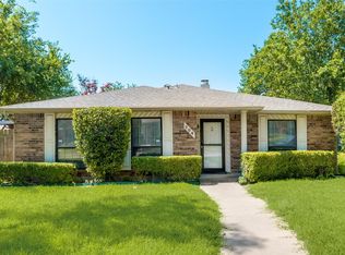 704 Tara Dr, Desoto, TX 75115