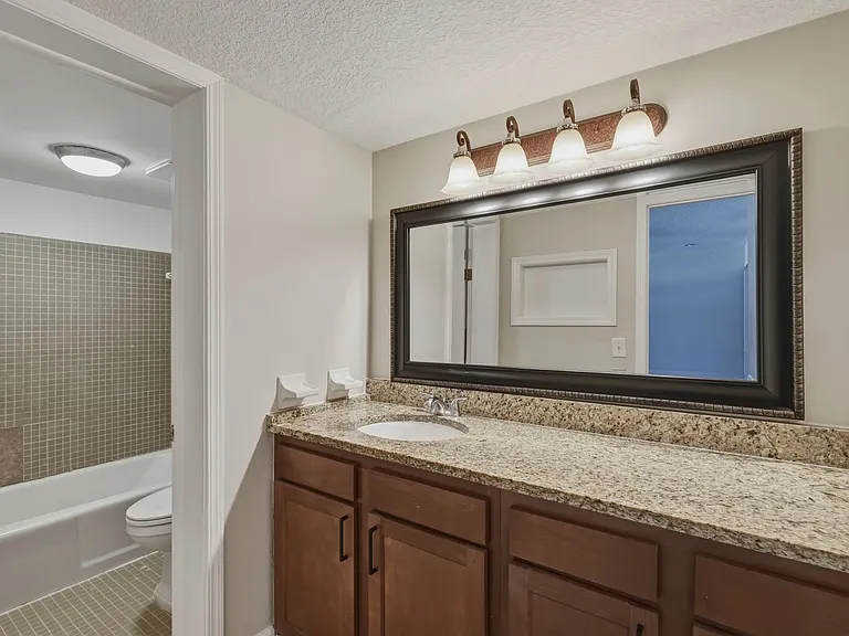1757 El Camino Rd #4 — Photo 18