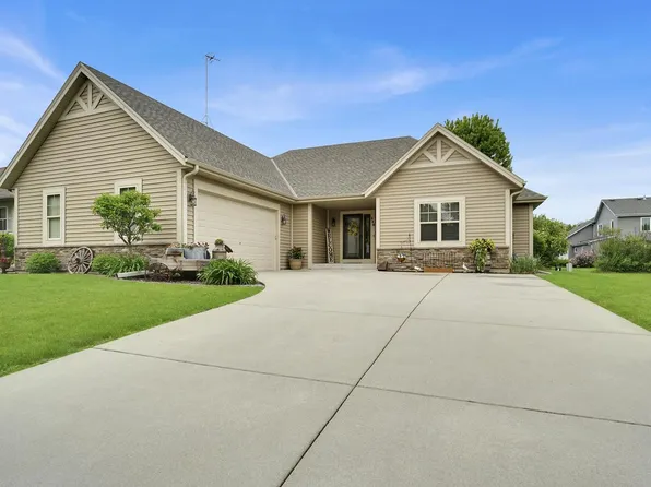 340 Willow LANE, Hartford, WI 53027