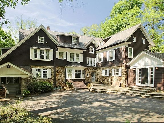 5th image of 71 Hathaway Ln