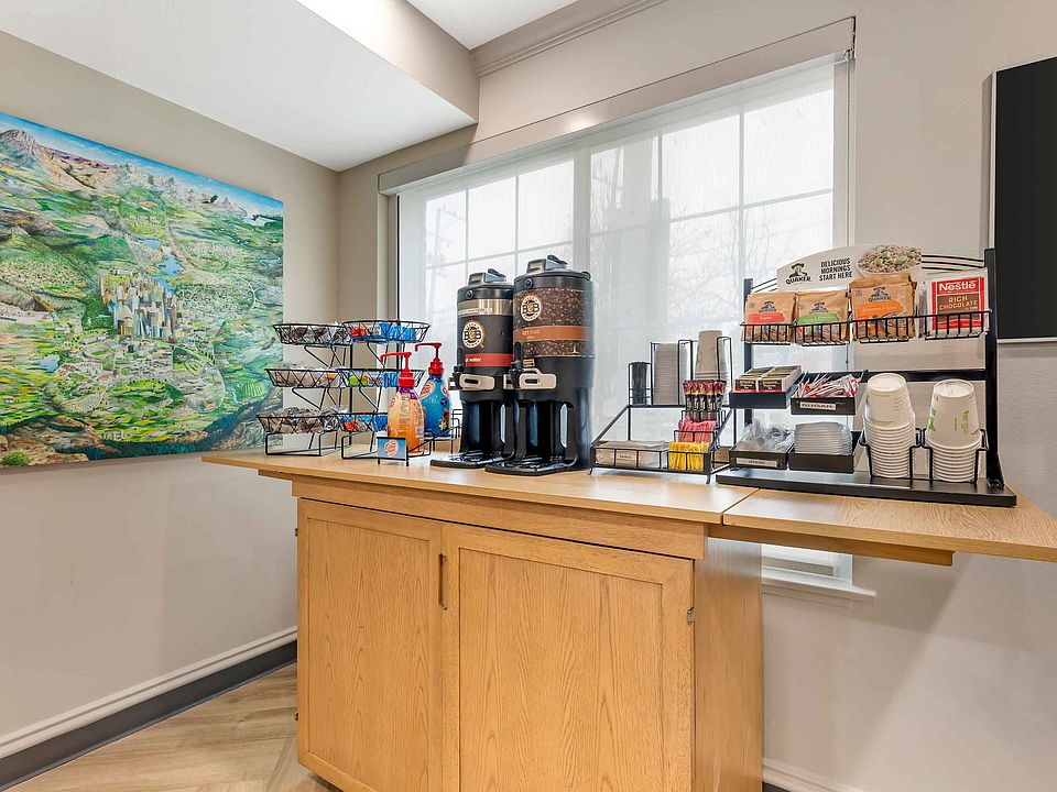 Free Grab-and-Go Breakfast