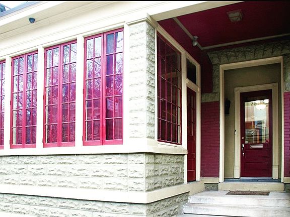3rd image of 118 W Oak St #1